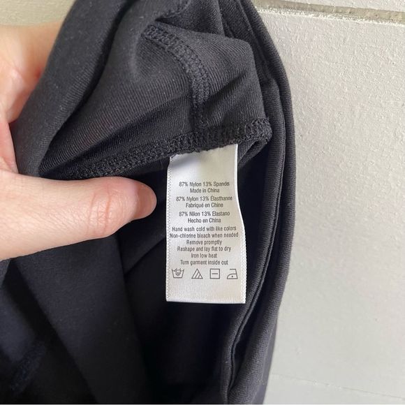 Alo Yoga Striped Black Glow in the Dark Leggings - Picture 6 of 6